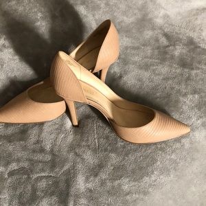 Women’s Pumps (heels)